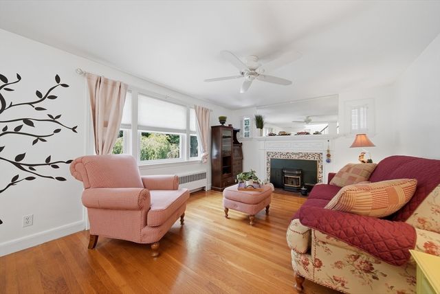 3 Linden Ave, Salem, MA 01970