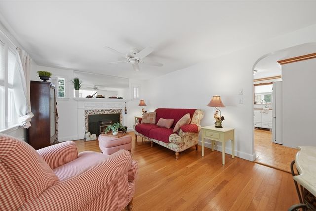 3 Linden Ave, Salem, MA 01970