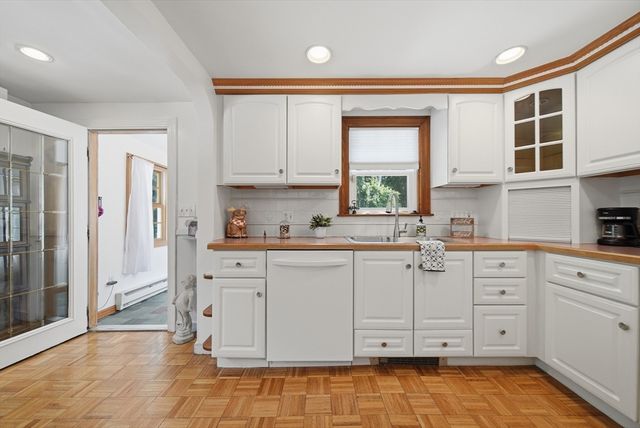 3 Linden Ave, Salem, MA 01970