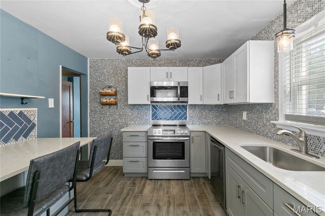 3601 Brown Road, St Louis, MO 63114
