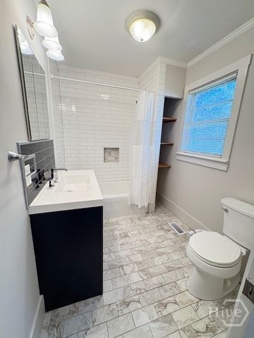 1709 Grove Street, Savannah, GA 31401