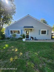 1 S Seas Court, Barnegat, NJ 08005