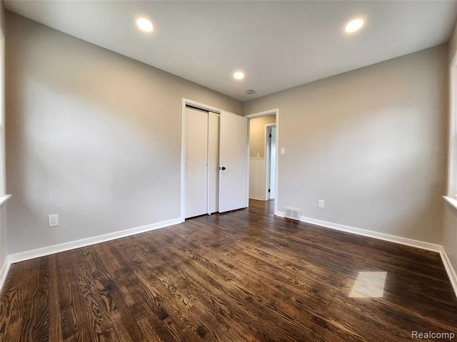 15705 Juliana Avenue, Eastpointe, MI 48021