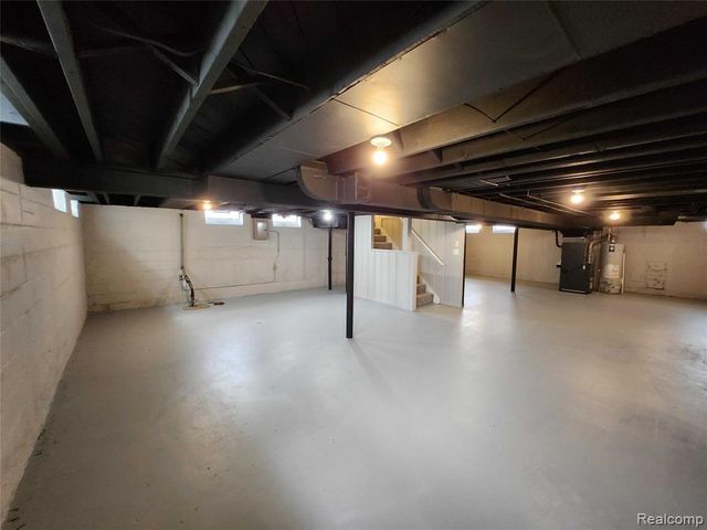 15705 Juliana Avenue, Eastpointe, MI 48021