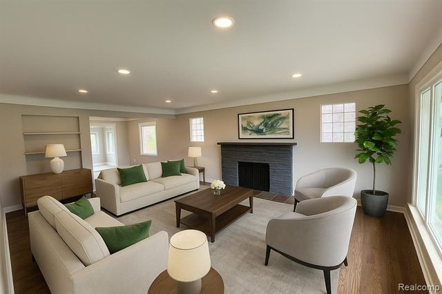 15705 Juliana Avenue, Eastpointe, MI 48021