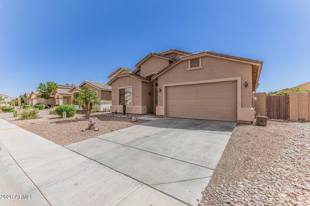 Image 1 of property listing at 2093 W GOLDMINE MOUNTAIN Drive, San Tan Valley, AZ 85144
