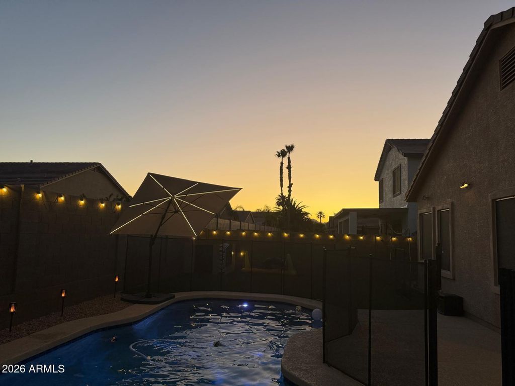 Image 11 of property listing at 2093 W GOLDMINE MOUNTAIN Drive, San Tan Valley, AZ 85144