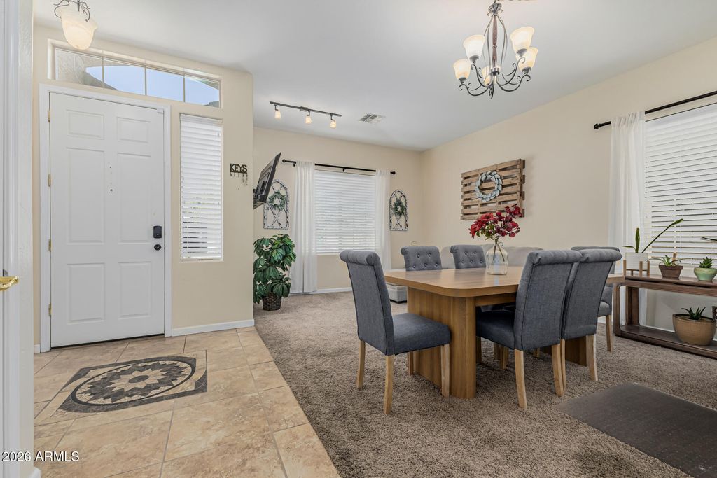 Image 18 of property listing at 2093 W GOLDMINE MOUNTAIN Drive, San Tan Valley, AZ 85144