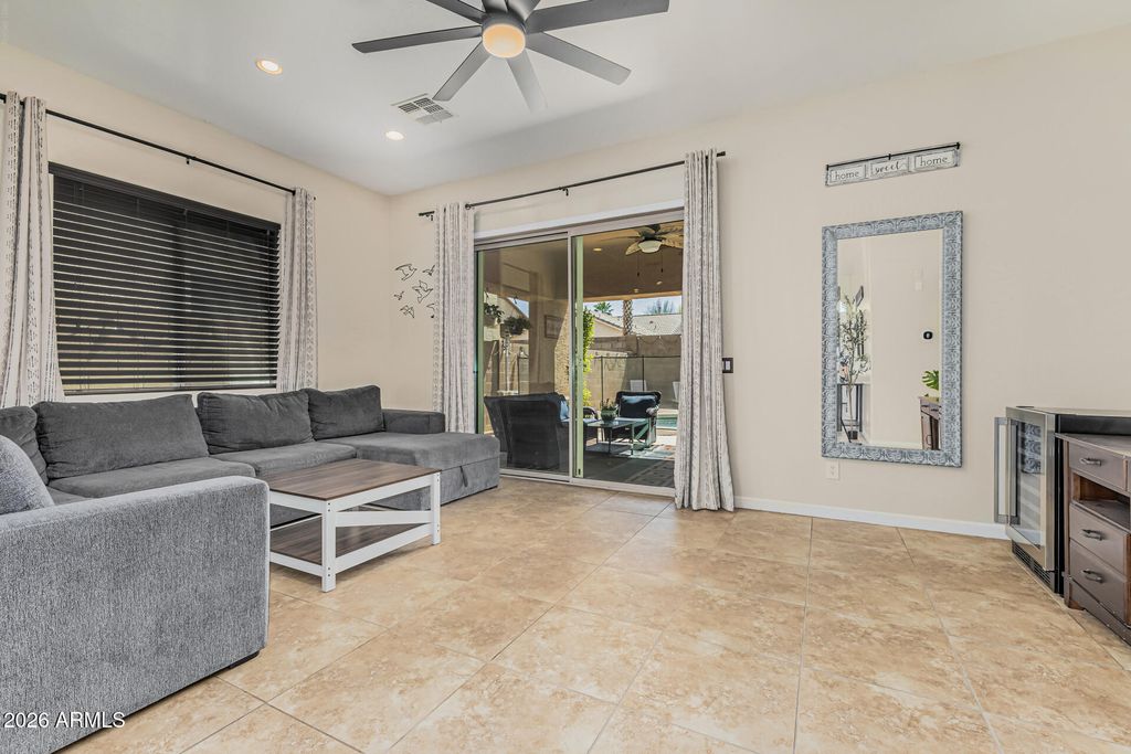 Image 22 of property listing at 2093 W GOLDMINE MOUNTAIN Drive, San Tan Valley, AZ 85144