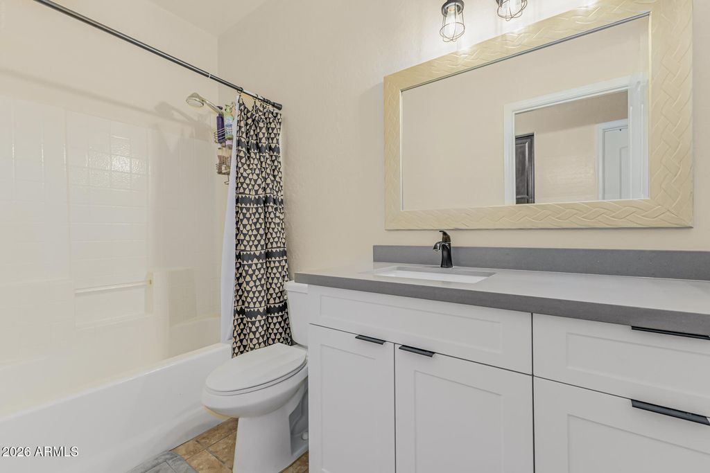 Image 25 of property listing at 2093 W GOLDMINE MOUNTAIN Drive, San Tan Valley, AZ 85144