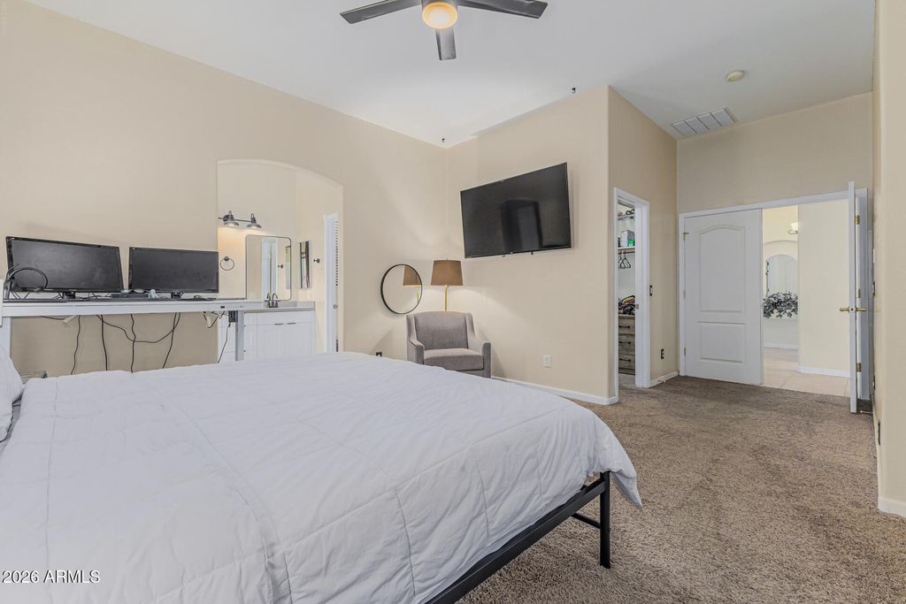 Image 34 of property listing at 2093 W GOLDMINE MOUNTAIN Drive, San Tan Valley, AZ 85144