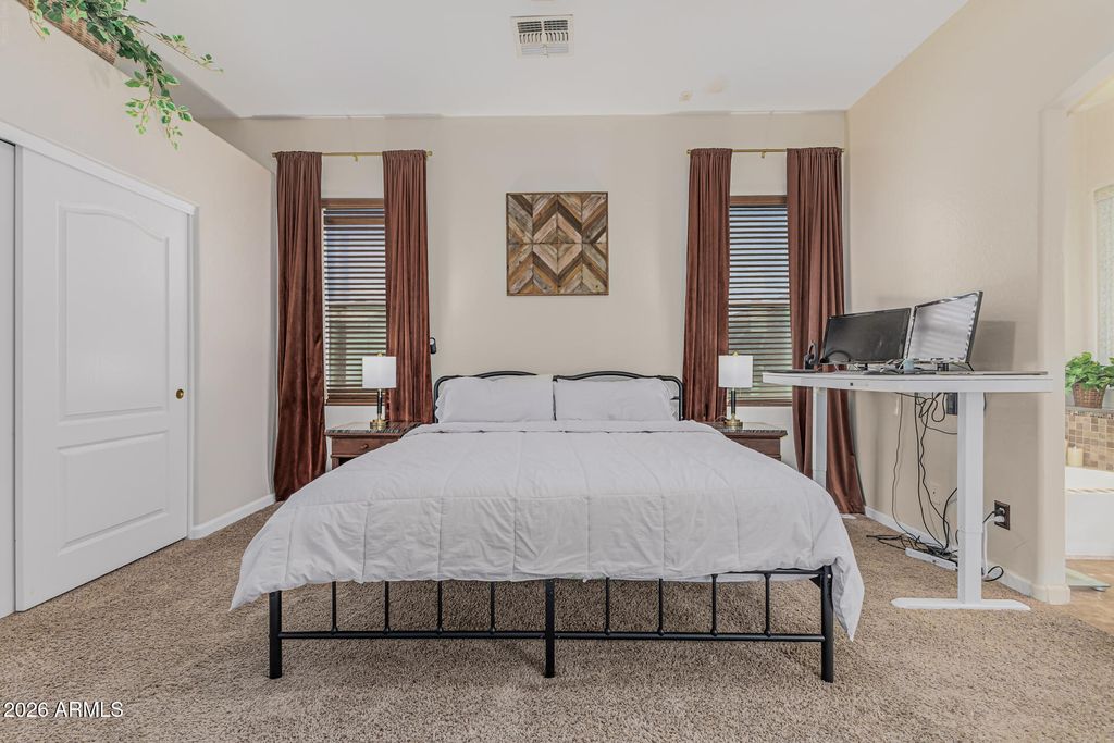 Image 35 of property listing at 2093 W GOLDMINE MOUNTAIN Drive, San Tan Valley, AZ 85144