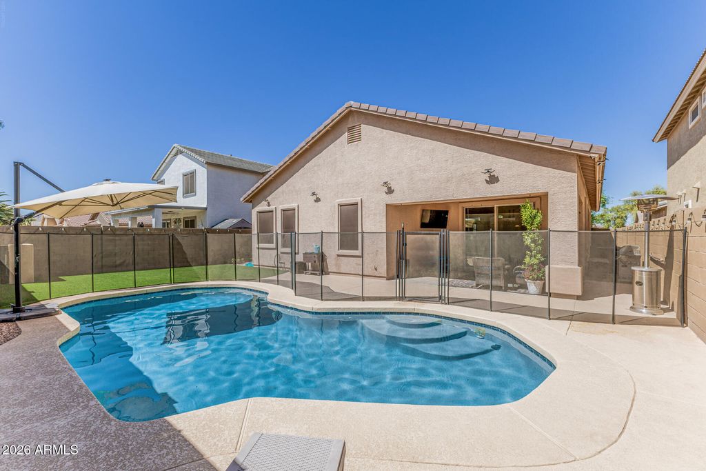 Image 5 of property listing at 2093 W GOLDMINE MOUNTAIN Drive, San Tan Valley, AZ 85144