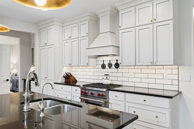8435 NW 31st Court, Ankeny, IA 50023