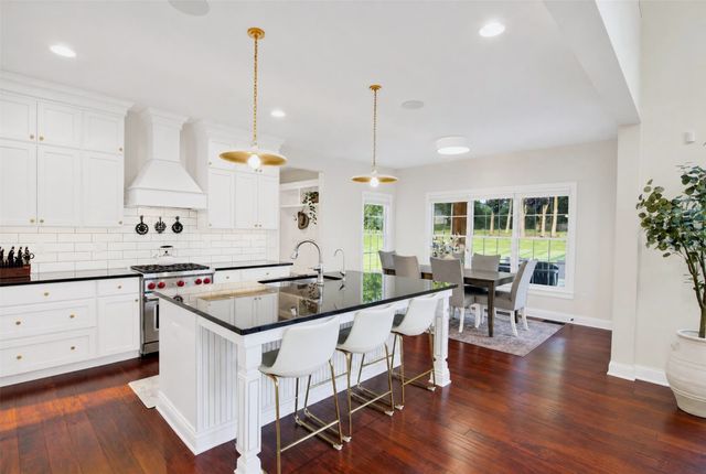 8435 NW 31st Court, Ankeny, IA 50023