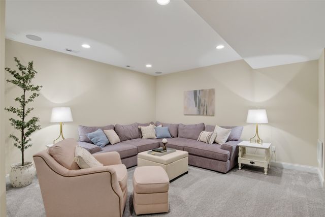8435 NW 31st Court, Ankeny, IA 50023