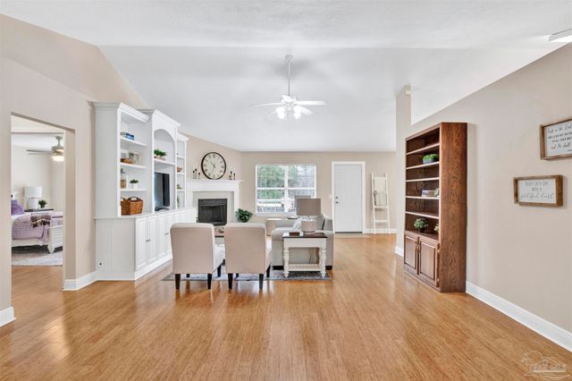 522 Shiloh Dr, Pensacola, FL 32503