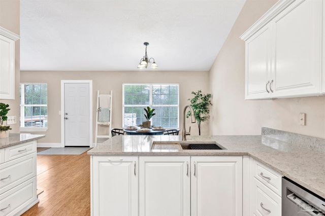 522 Shiloh Dr, Pensacola, FL 32503