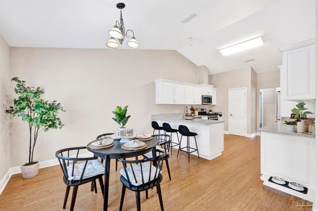 522 Shiloh Dr, Pensacola, FL 32503