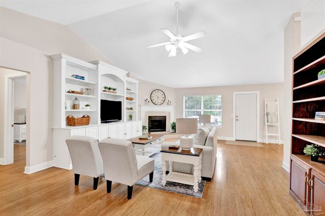 522 Shiloh Dr, Pensacola, FL 32503