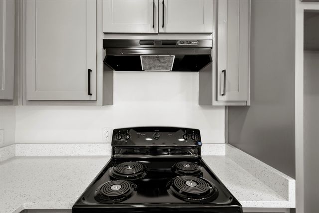 715 Ezekial Avenue, Dallas, TX 75217