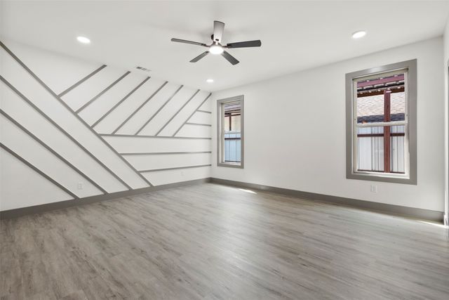 715 Ezekial Avenue, Dallas, TX 75217