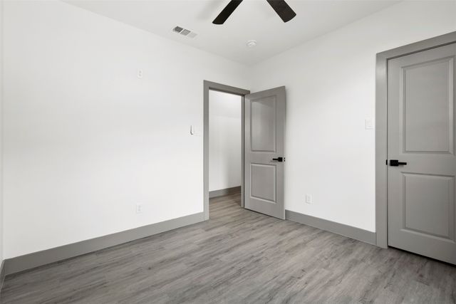 715 Ezekial Avenue, Dallas, TX 75217