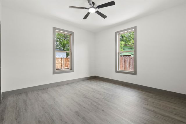 715 Ezekial Avenue, Dallas, TX 75217