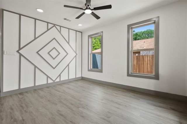 715 Ezekial Avenue, Dallas, TX 75217