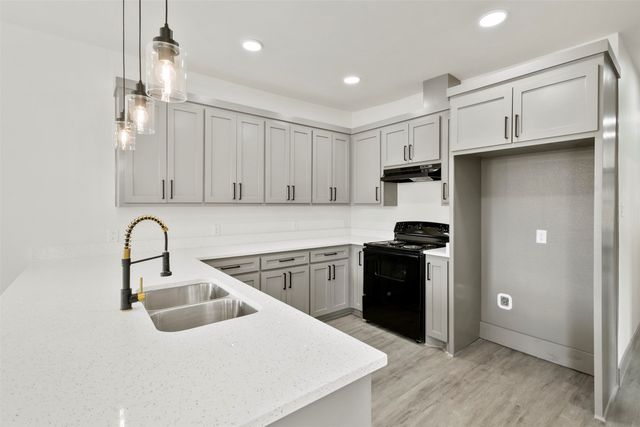 715 Ezekial Avenue, Dallas, TX 75217