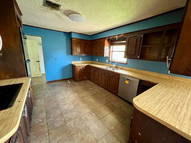 120 Darlene St, Houma, LA 70364