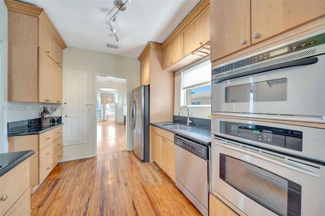 3431 SW 25th Street, Miami, FL 33133