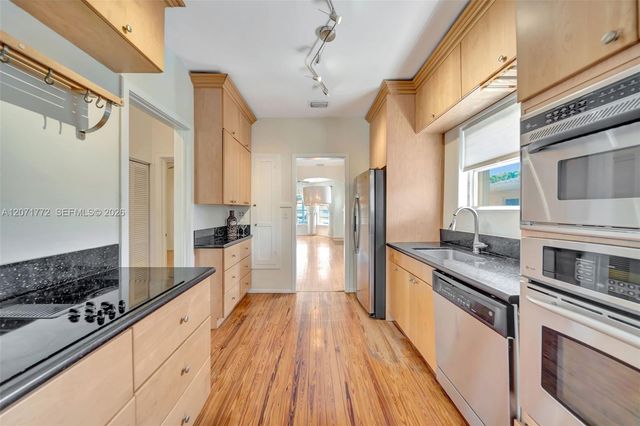 3431 SW 25th Street, Miami, FL 33133