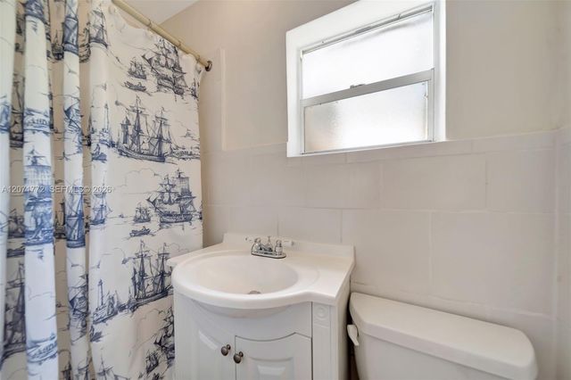 3431 SW 25th Street, Miami, FL 33133