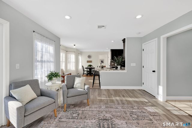 27 April Way, Bloomfield, CT 06002