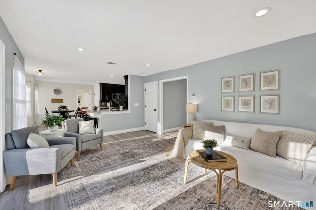 27 April Way, Bloomfield, CT 06002