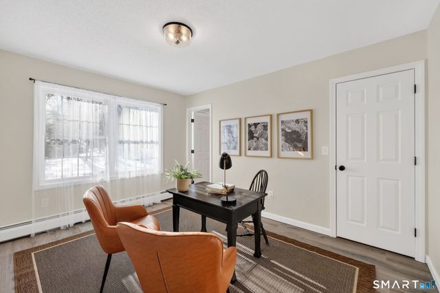 27 April Way, Bloomfield, CT 06002