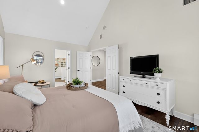 27 April Way, Bloomfield, CT 06002