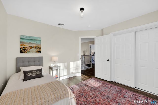 27 April Way, Bloomfield, CT 06002