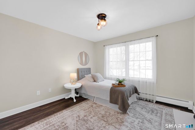 27 April Way, Bloomfield, CT 06002