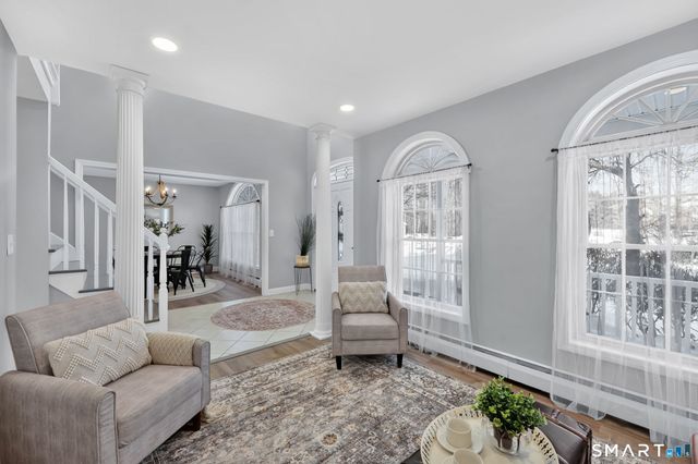 27 April Way, Bloomfield, CT 06002