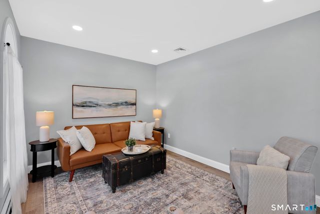 27 April Way, Bloomfield, CT 06002