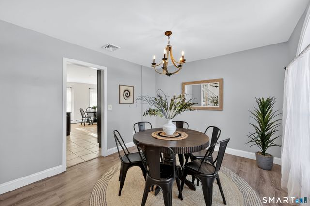 27 April Way, Bloomfield, CT 06002