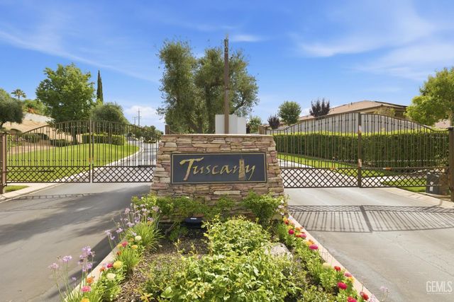 13502 Tuscany Villas Drive, Bakersfield, CA 93306