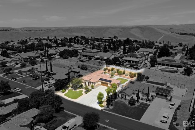 13502 Tuscany Villas Drive, Bakersfield, CA 93306