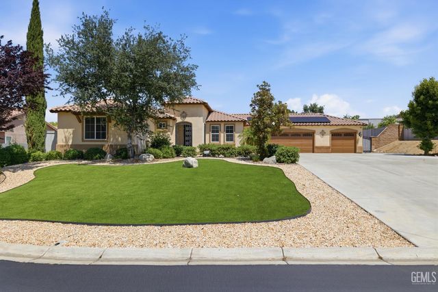 13502 Tuscany Villas Drive, Bakersfield, CA 93306