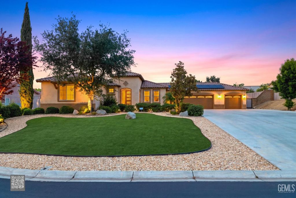 13502 Tuscany Villas Drive, Bakersfield, CA 93306