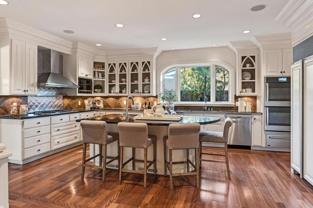 941 Berry Avenue, Los Altos, CA 94024