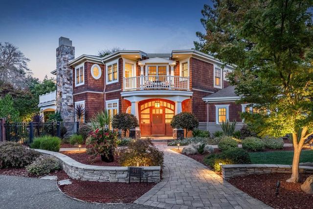 941 Berry Avenue, Los Altos, CA 94024
