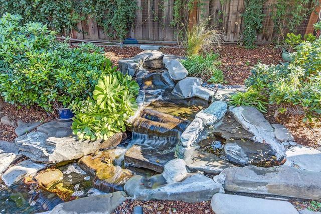 941 Berry Avenue, Los Altos, CA 94024